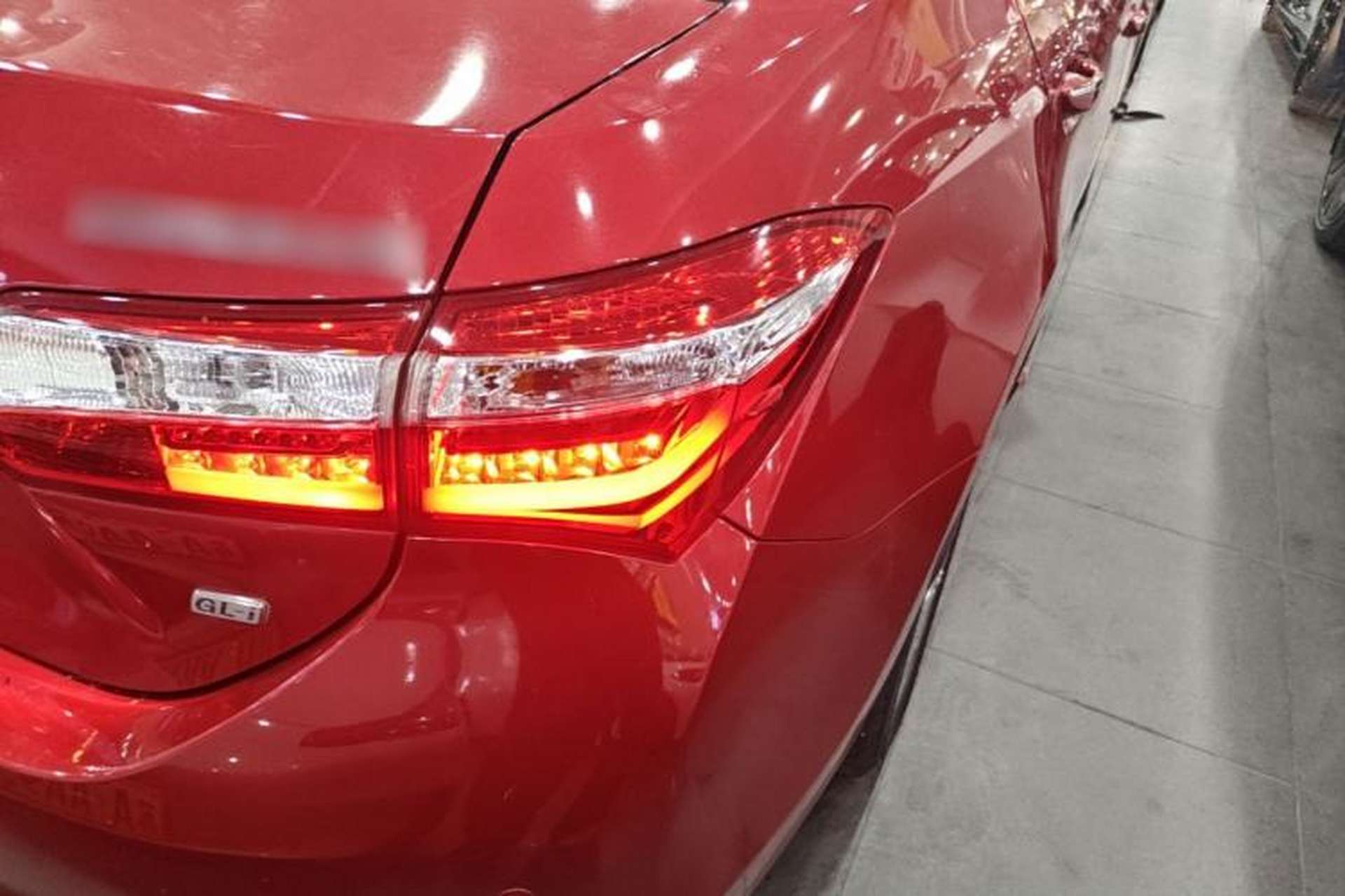 Used Toyota Corolla 2014 1.6L CVT GL-i Leather Edition Right Rear Taillight
