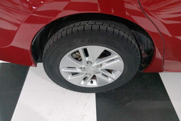 Used Toyota Corolla 2014 1.6L CVT GL Right Rear Wheel Hub