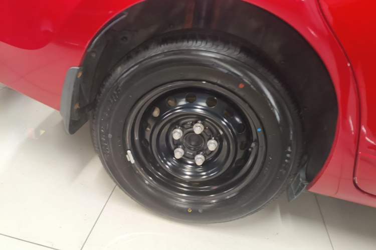 Used Toyota Corolla 2014 1.6L CVT GL-i Right Rear Wheel Hub