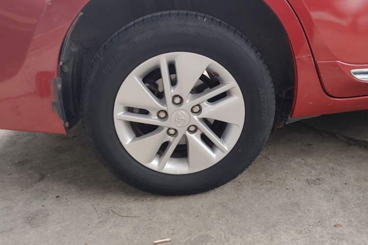 Used Toyota Corolla 2014 1.6L CVT GL-i Right Rear Wheel Hub