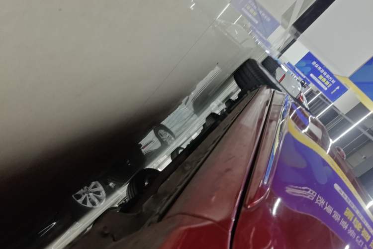 Used Toyota Corolla 2014 1.6L CVT GL-i Leather Edition Right Side Sill