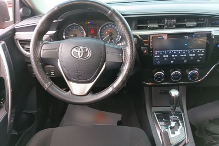 Used Toyota Corolla 2014 1.6L CVT GL-i Steering Wheel