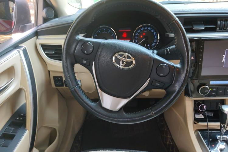 Used Toyota Corolla 2014 1.6L CVT GLX-i Steering Wheel