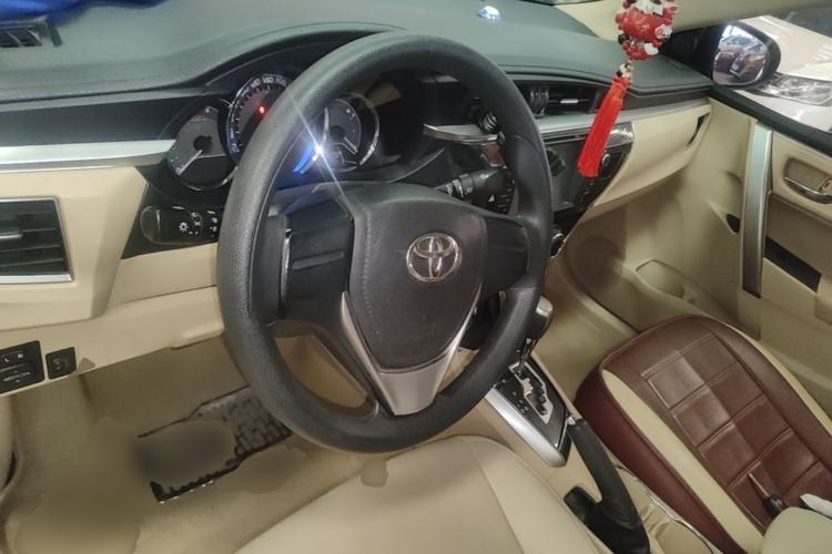 Used Toyota Corolla 2014 1.6L CVT GL Steering Wheel