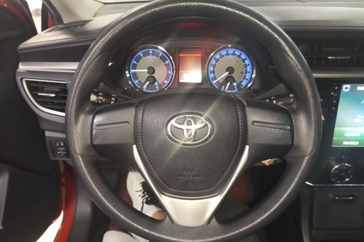 Used Toyota Corolla 2014 1.6L CVT GL-i Steering Wheel