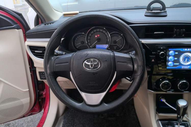 Used Toyota Corolla 2014 1.6L CVT GL Steering Wheel