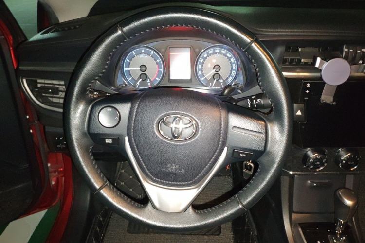 Used Toyota Corolla 2014 1.6L CVT GL-i Leather Edition Steering Wheel