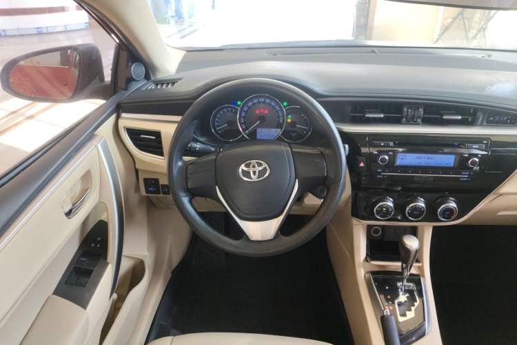 Used Toyota Corolla 2014 1.6L CVT GL Steering Wheel