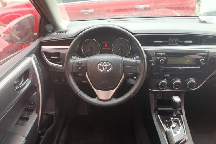 Used Toyota Corolla 2014 1.6L CVT GL-i Leather Edition Steering Wheel