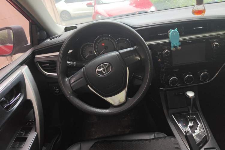Used Toyota Corolla 2014 1.6L CVT GL Steering Wheel