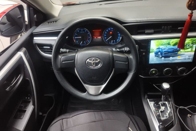 Used Toyota Corolla 2014 1.6L CVT GL-i Steering Wheel