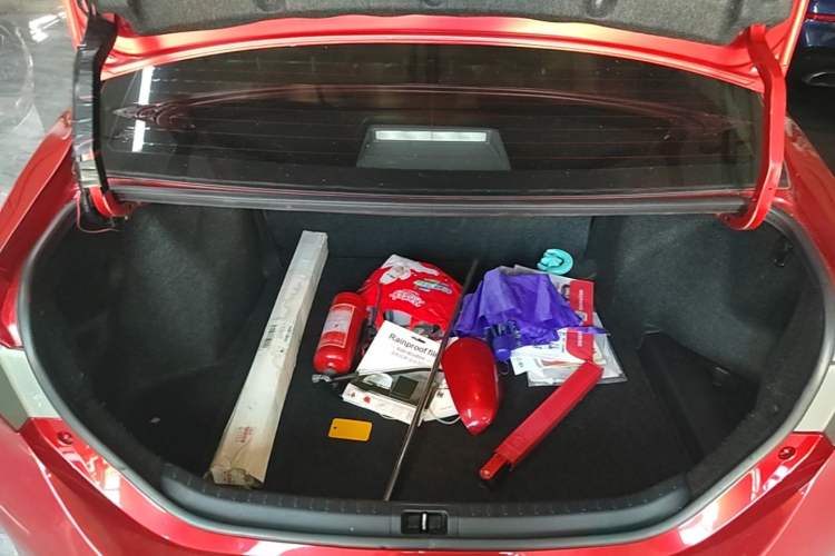 Used Toyota Corolla 2014 1.6L CVT GL Trunk