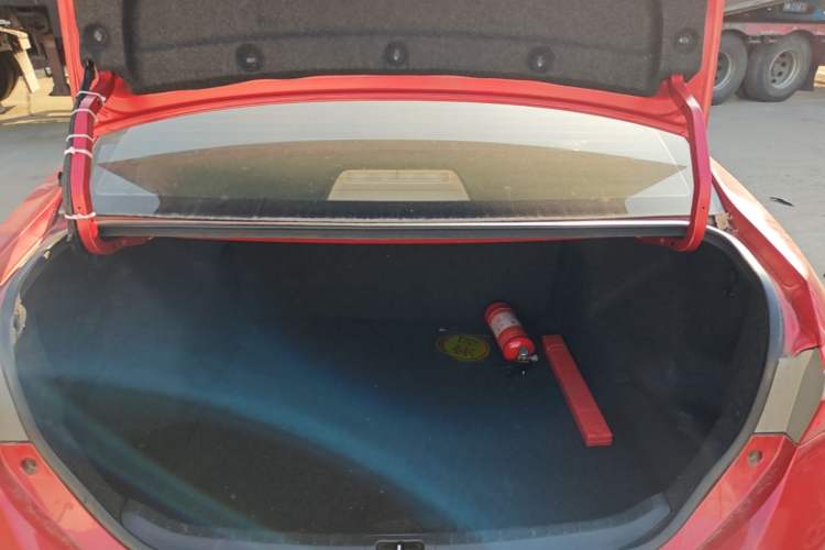 Used Toyota Corolla 2014 1.6L CVT GL Trunk