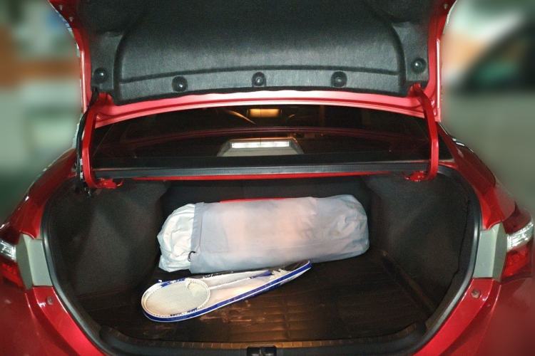 Used Toyota Corolla 2014 1.6L CVT GL-i Leather Edition Trunk