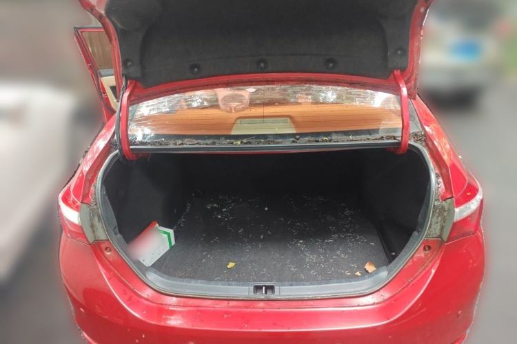 Used Toyota Corolla 2014 1.6L CVT GL Trunk