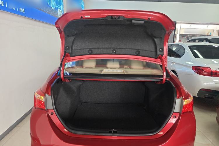 Used Toyota Corolla 2014 1.6L CVT GL-i Trunk
