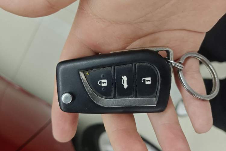 Used Toyota Corolla 2014 1.6L CVT GL-i Leather Edition Vehicle Key