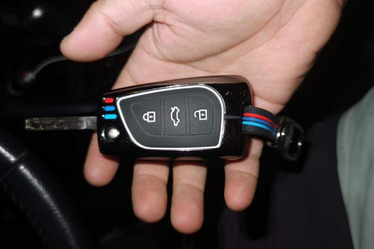Used Toyota Corolla 2014 1.6L CVT GL-i Leather Edition Vehicle Key