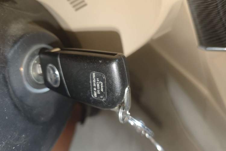 Used Toyota Corolla 2014 1.6L CVT GL-i Leather Edition Vehicle Key