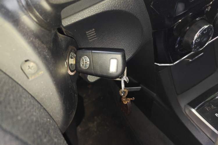 Used Toyota Corolla 2014 1.6L CVT GL Vehicle Key