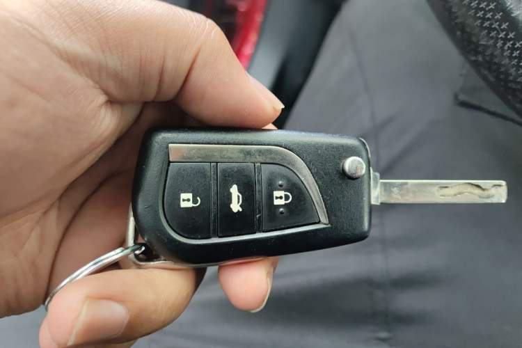 Used Toyota Corolla 2014 1.6L CVT GL Vehicle Key