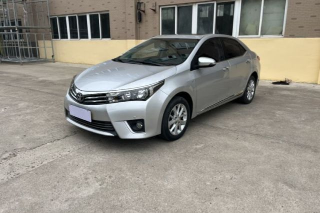 Ojetý Toyota Corolla 2014 1.6L CVT GL-i Leather Edition