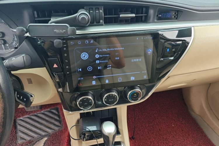 Used Toyota Corolla 2014 1.6L CVT GL-i Leather Edition Audio And AC Panel