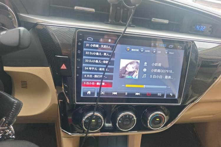Used Toyota Corolla 2014 1.6L CVT GL Audio And AC Panel