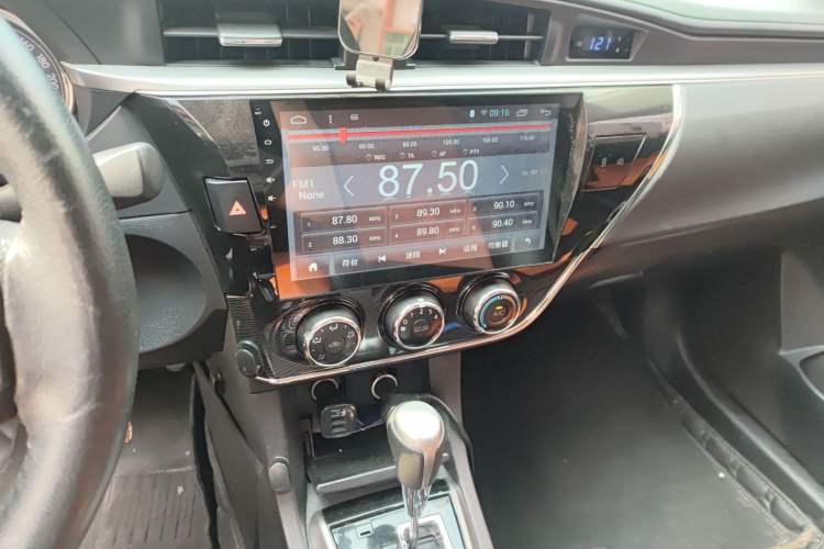 Used Toyota Corolla 2014 1.6L CVT GL-i Audio And AC Panel