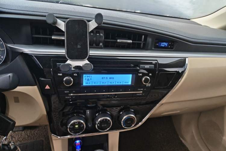 Used Toyota Corolla 2014 1.6L CVT GL Audio And AC Panel