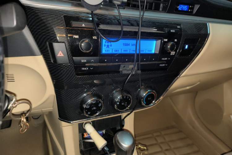 Used Toyota Corolla 2014 1.6L CVT GL-i Audio And AC Panel