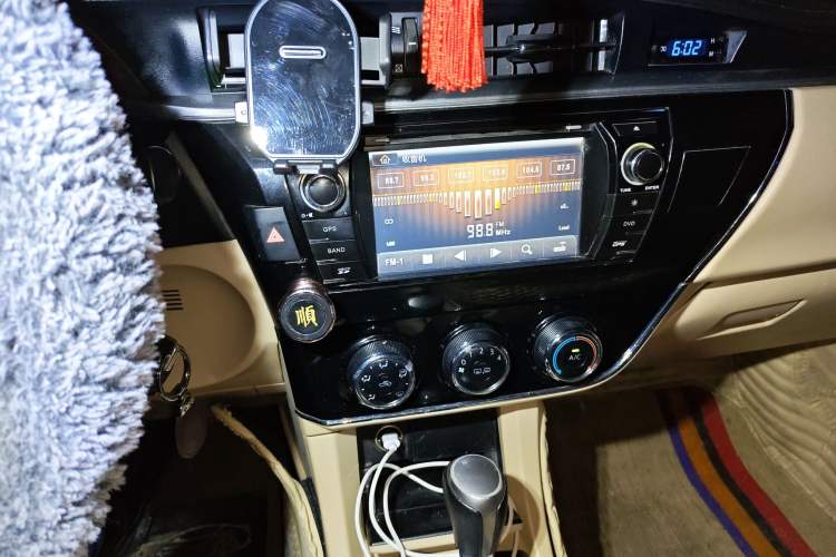 Used Toyota Corolla 2014 1.6L CVT GL Audio And AC Panel