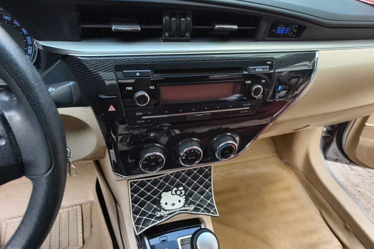 Used Toyota Corolla 2014 1.6L CVT GL-i Audio And AC Panel