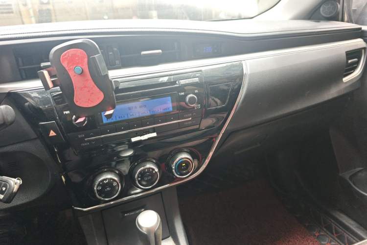 Used Toyota Corolla 2014 1.6L CVT GL Audio And AC Panel