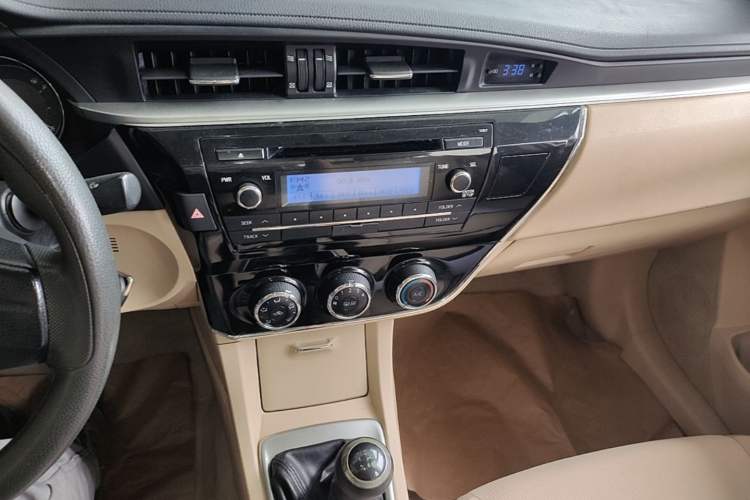 Used Toyota Corolla 2014 1.6L Manual GL Audio And AC Panel
