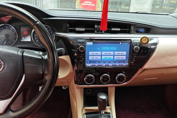 Used Toyota Corolla 2014 1.6L CVT GL-i Audio And AC Panel