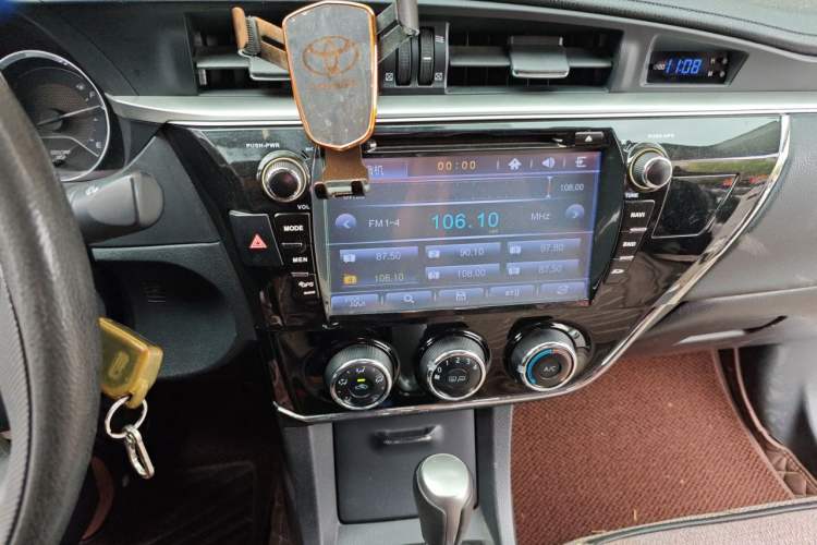 Used Toyota Corolla 2014 1.6L CVT GL Audio And AC Panel