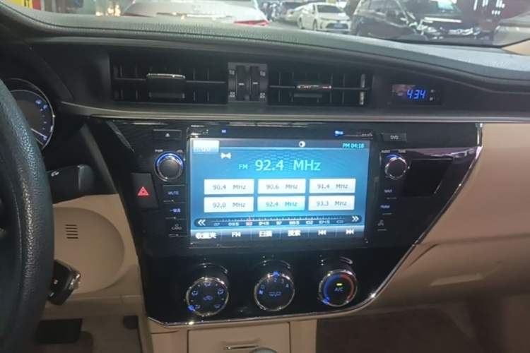 Used Toyota Corolla 2014 1.6L CVT GL Audio And AC Panel