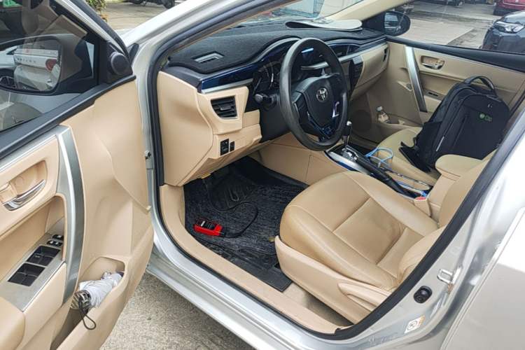 Used Toyota Corolla 2014 1.6L CVT GL Driver Seat