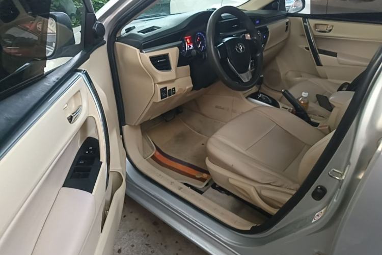 Used Toyota Corolla 2014 1.6L CVT GL-i Driver Seat
