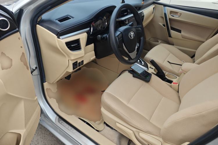 Used Toyota Corolla 2014 1.6L CVT GL-i Driver Seat