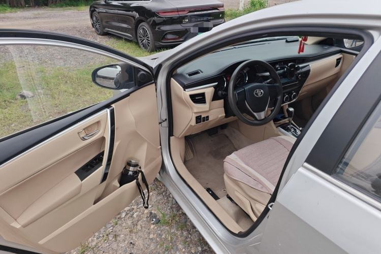 Used Toyota Corolla 2014 1.6L CVT GL-i Driver Seat