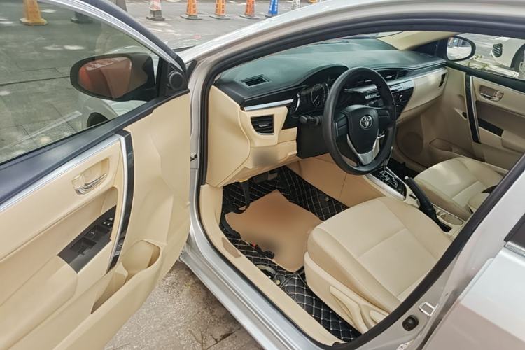 Used Toyota Corolla 2014 1.6L CVT GL-i Driver Seat