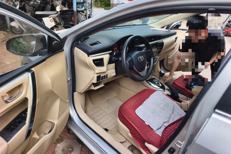 Used Toyota Corolla 2014 1.6L CVT GL-i Driver Seat
