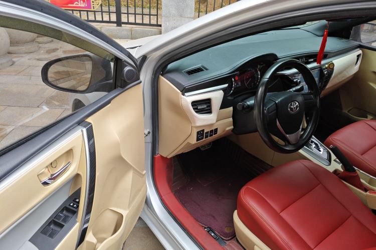 Used Toyota Corolla 2014 1.6L CVT GL-i Driver Seat