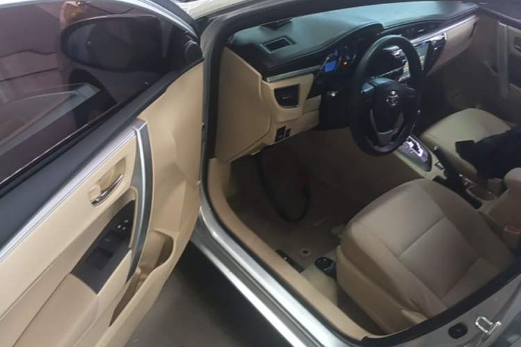 Used Toyota Corolla 2014 1.6L CVT GL Driver Seat