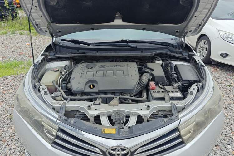 Used Toyota Corolla 2014 1.6L CVT GL-i Leather Edition Engine Bay
