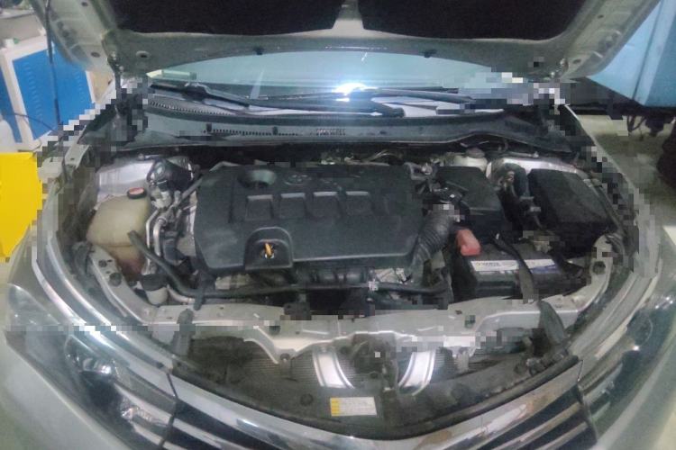 Used Toyota Corolla 2014 1.6L CVT GL Engine Bay