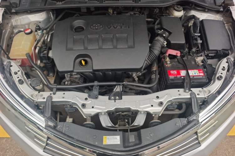 Used Toyota Corolla 2014 1.6L CVT GL Engine Bay