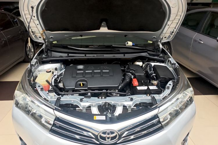 Used Toyota Corolla 2014 1.6L CVT GL Engine Bay